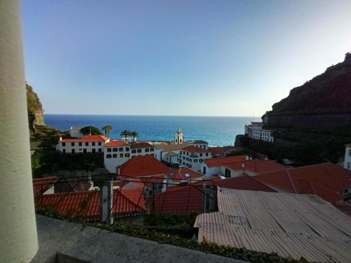 Апартаменты Vаrаndаs Dо Sоl-Vista Relaxante Entre Mar E Montanha Понта-ду-Сол Экстерьер фото