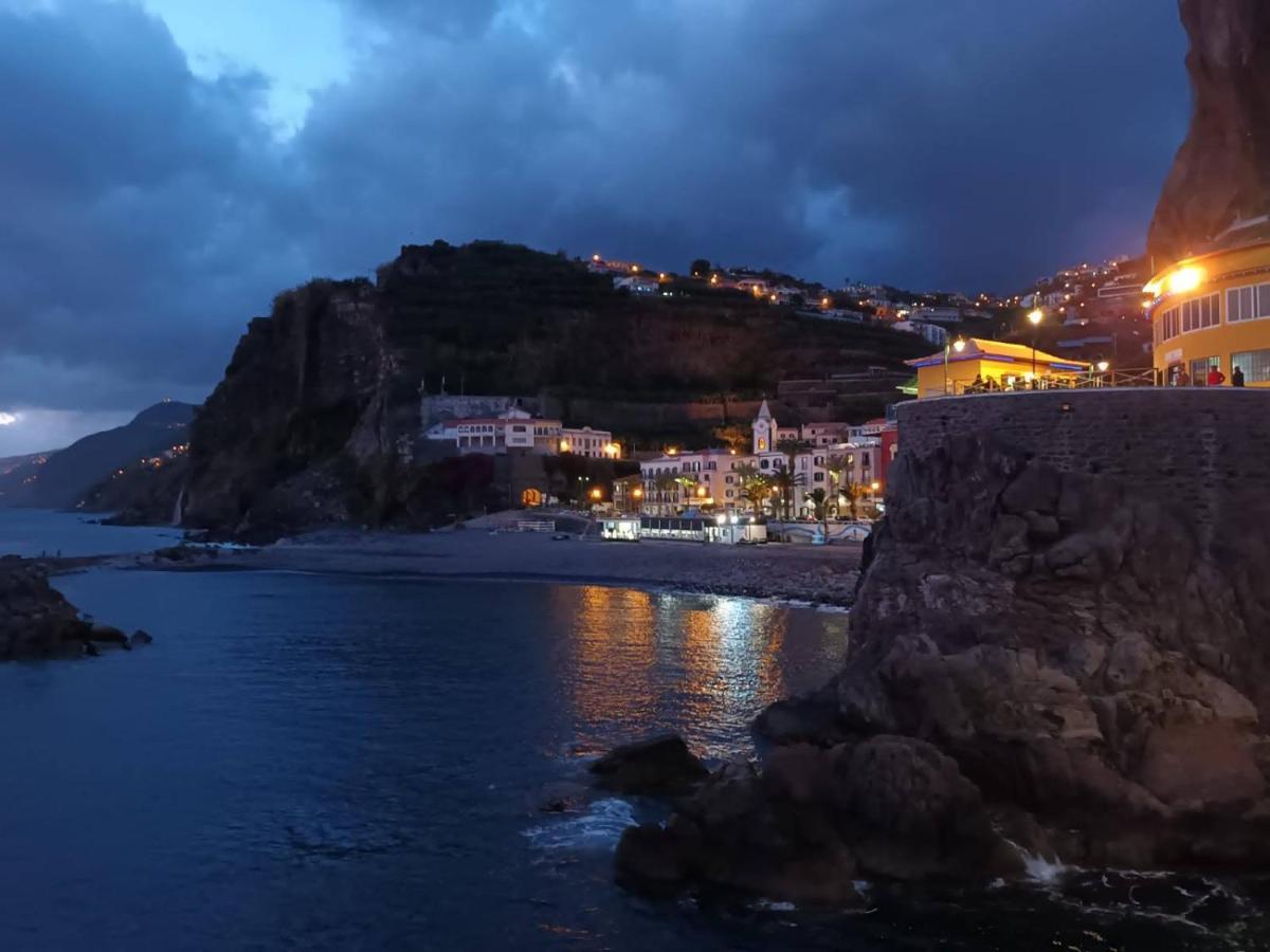Апартаменты Vаrаndаs Dо Sоl-Vista Relaxante Entre Mar E Montanha Понта-ду-Сол Экстерьер фото